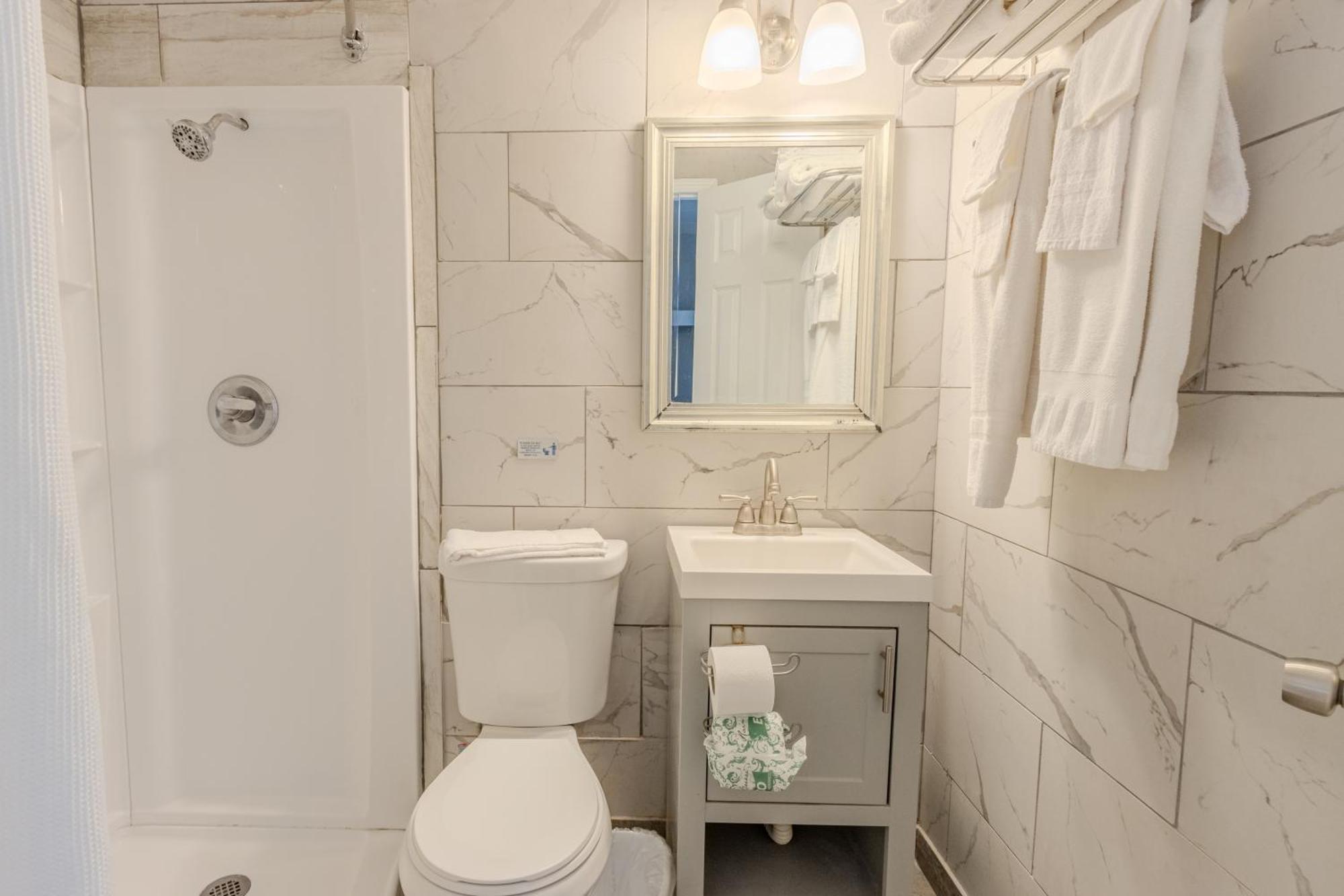 鲨鱼礁度假村汽车旅馆加小屋 阿兰瑟斯港 外观 照片